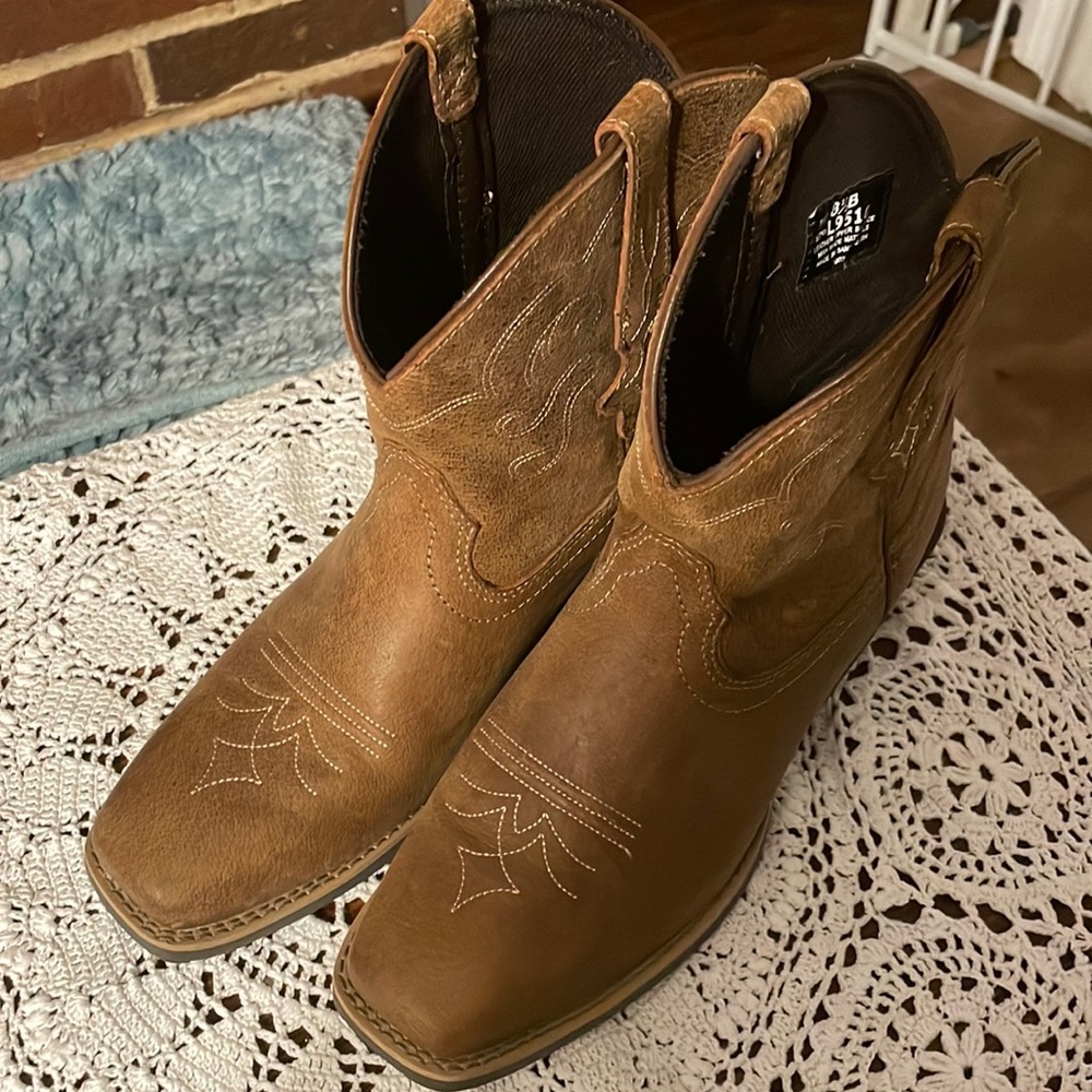 Justin Boots Brown Leather Western Heeled Ankle Boots